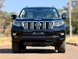 Toyota Land Cruiser Prado 2.8 2022 Black