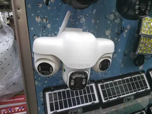 Ultra HD PTZ Solar Camera With Triple Lens