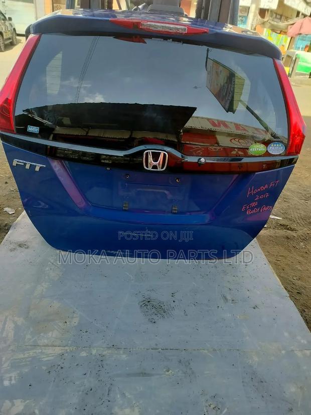 Tail Gate Honda Fit 2015 - main view