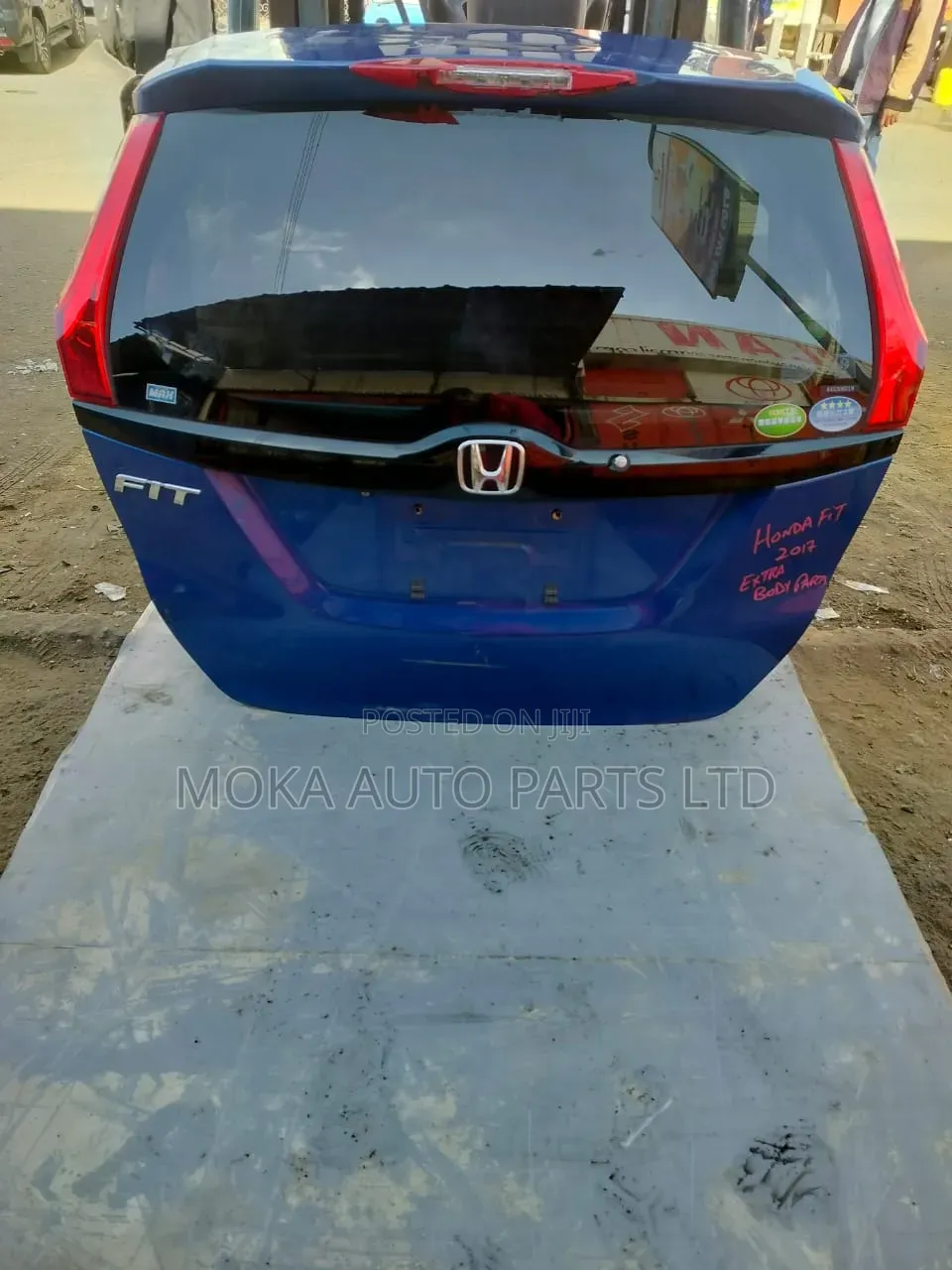 Tail Gate Honda Fit 2015