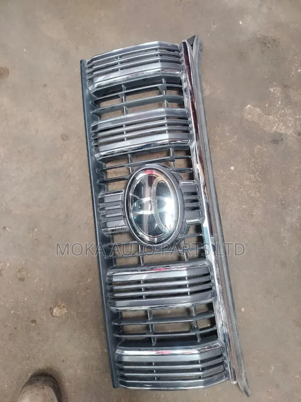 Grille Prado 150 Model 2018