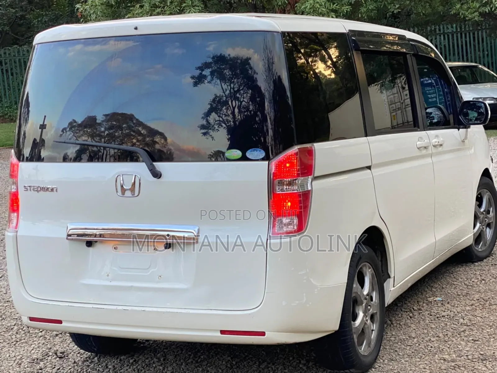 Honda Stepwgn 2012 White