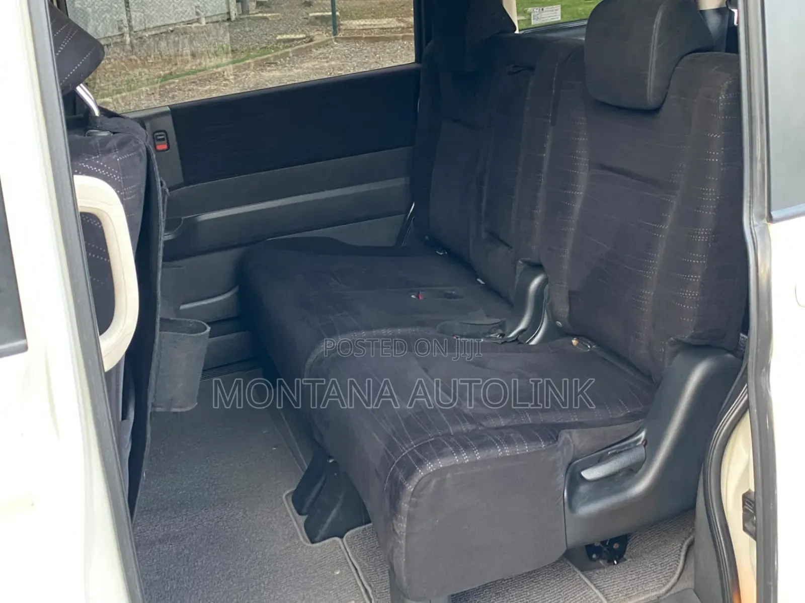 Honda Stepwgn 2012 White