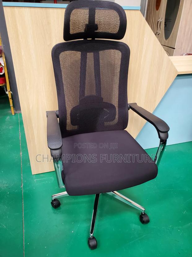Ergonomic Chrome Elite Office Chair - main view
