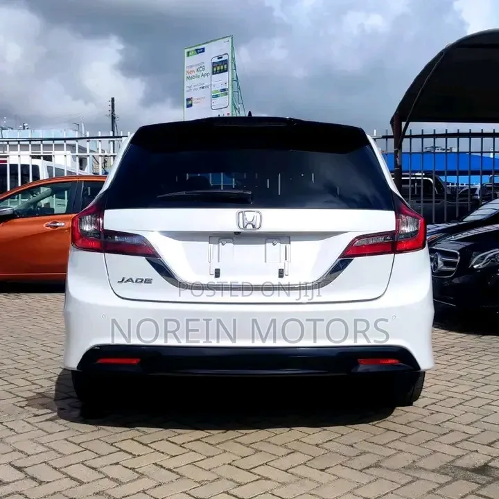 Honda Jade 2019 White