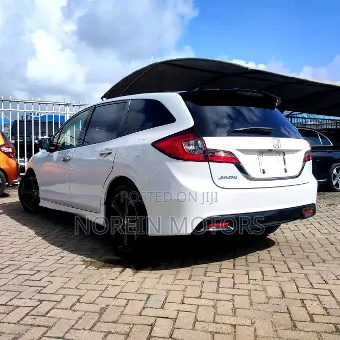 Honda Jade 2019 White