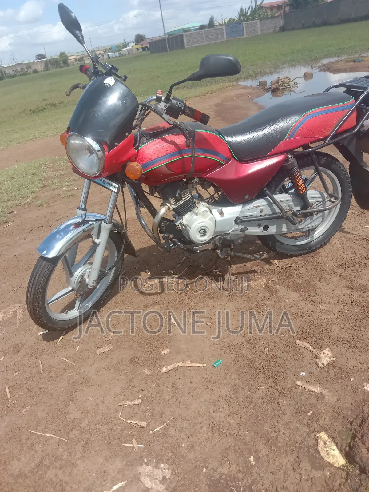 Bajaj Boxer BM100ES 2023 Red