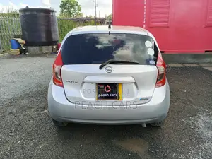 Nissan Note 2013 Silver