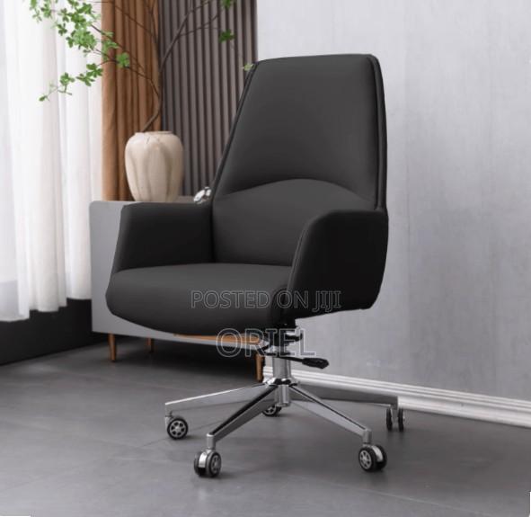 Office Chair : Premium Mid-Back Leather Office Chair