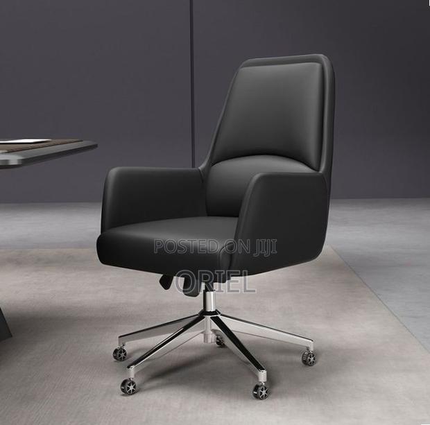 Office Chair : Premium Mid-Back Leather Office Chair - thumbnail 2