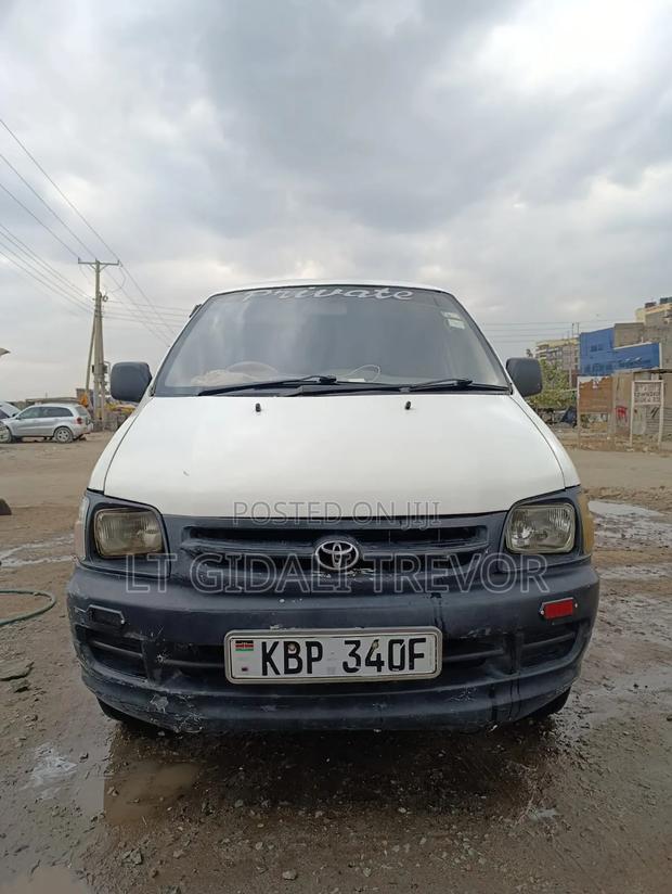 Toyota HiAce 2007 White - thumbnail 2