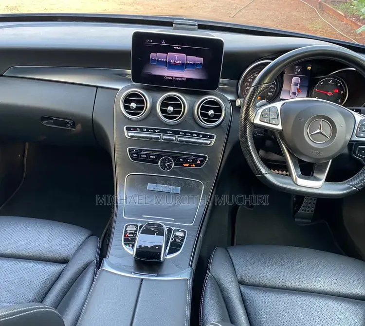 Mercedes-Benz C220 2018 Blue