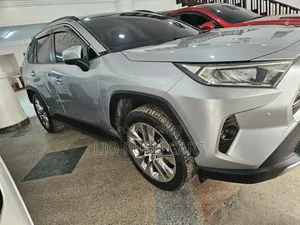 Toyota RAV4 2018 Silver