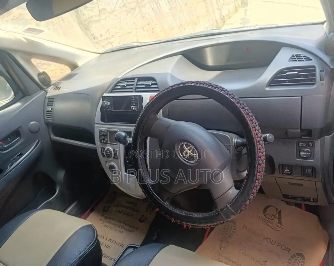 Toyota Ractis 2009 Silver