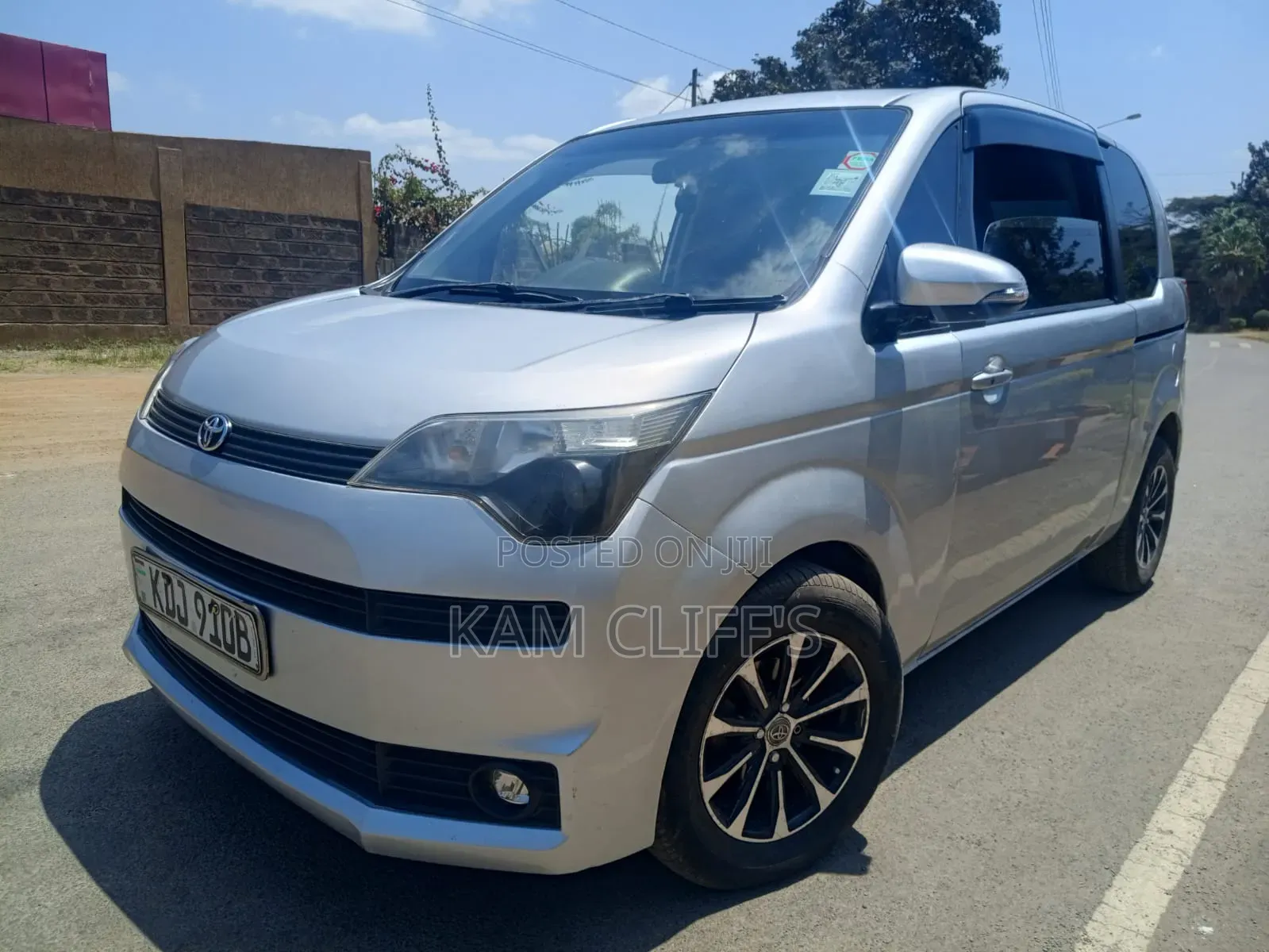 Toyota Spade 2016 Beige