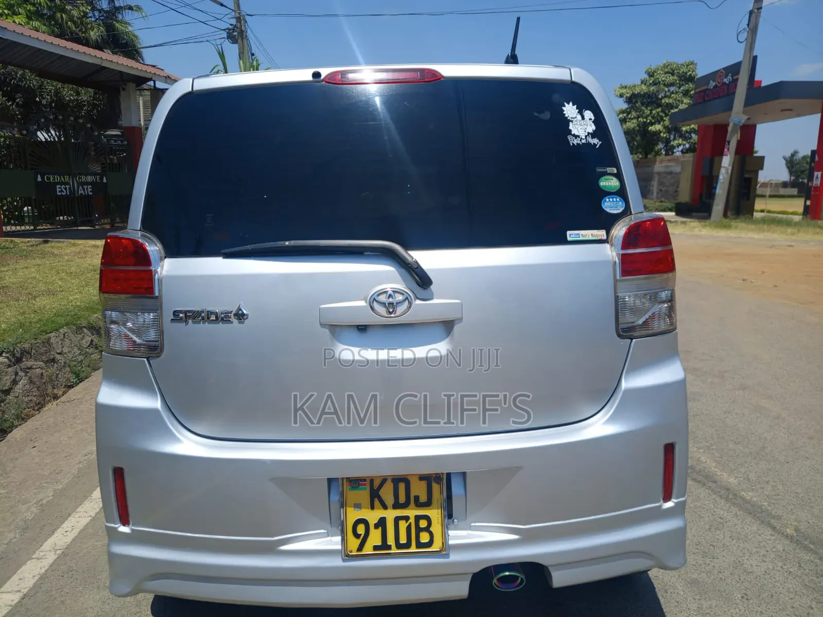 Toyota Spade 2016 Beige