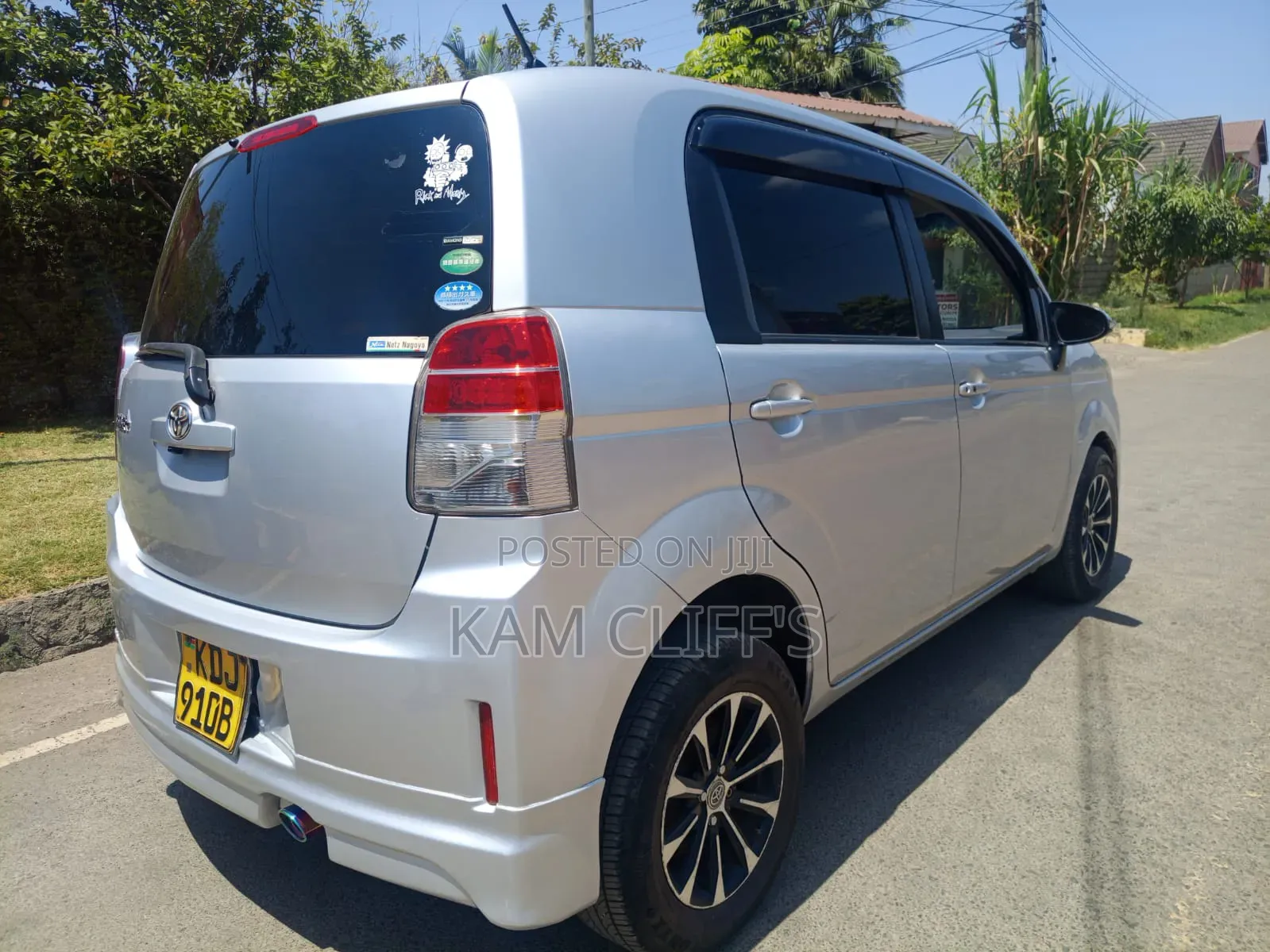 Toyota Spade 2016 Beige