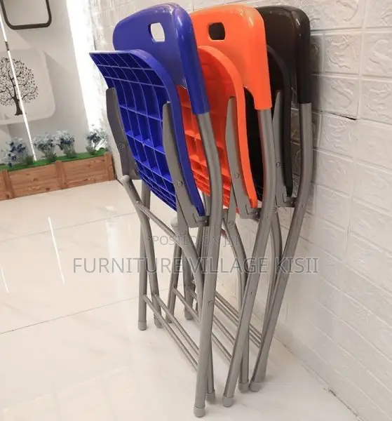 Office Furniture: Foldable, Stackable Plastic Chair