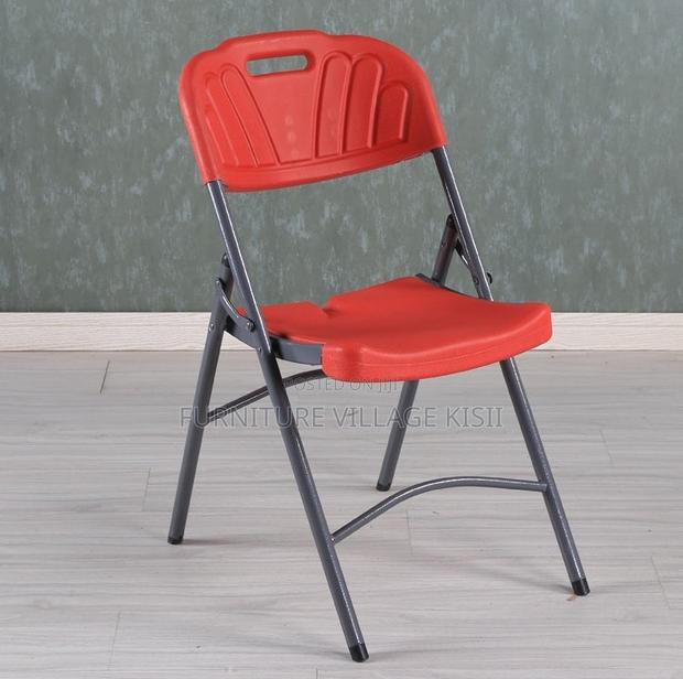 Office Furniture: Foldable, Stackable Plastic Chair - thumbnail 16
