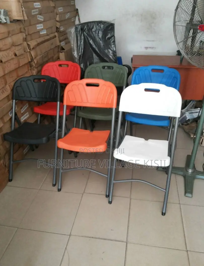 Office Furniture: Foldable, Stackable Plastic Chair