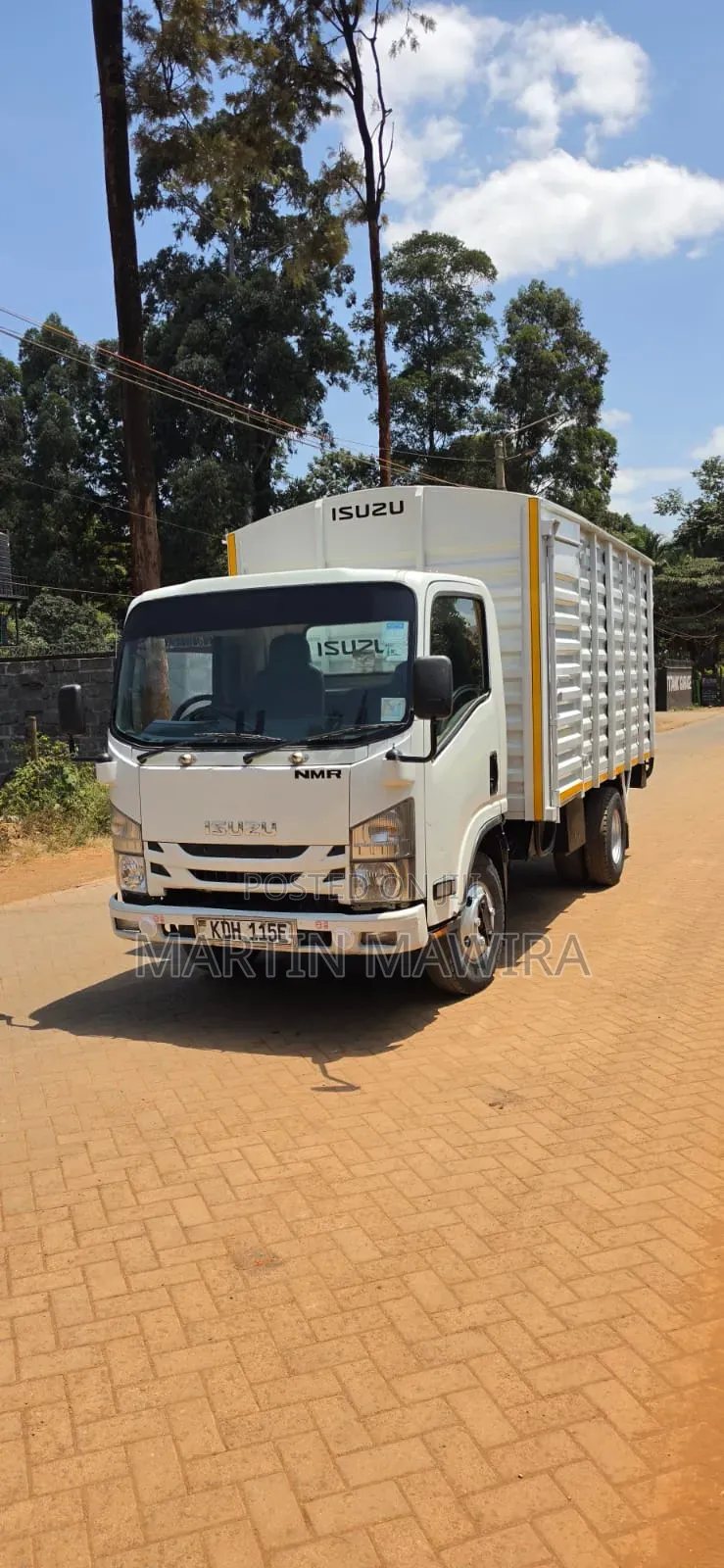 Isuzu NMR Cover
