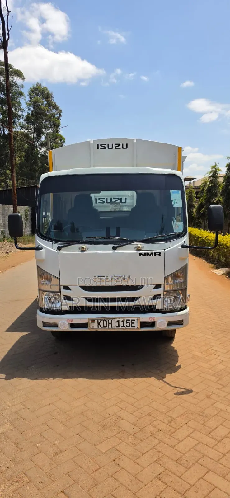 Isuzu NMR Cover