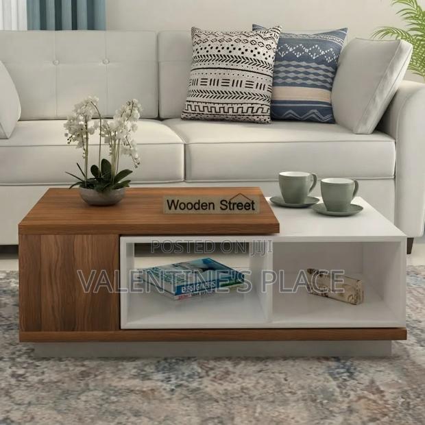 Modern Wooden White Coffee Table With Storage - Excellent Condition