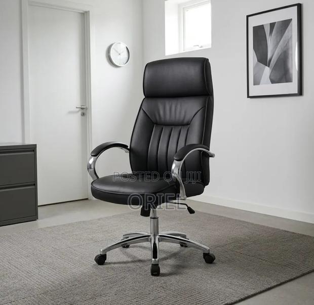 Office Chair : Executive Black Padded Leather Office Chair - thumbnail 5