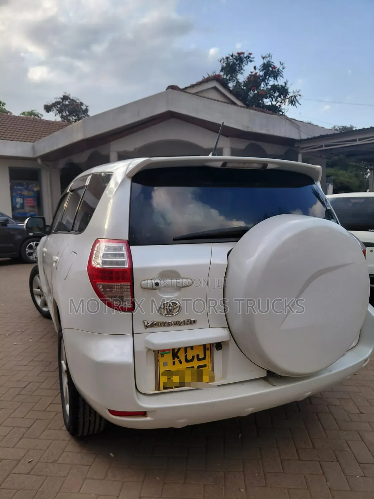 Toyota RAV4 2012 White