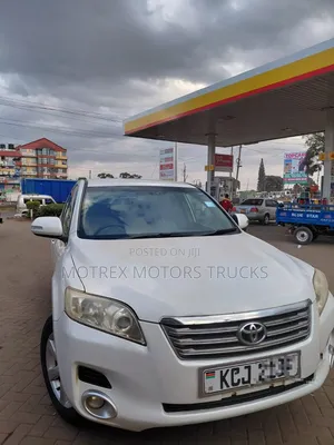 Toyota RAV4 2012 White