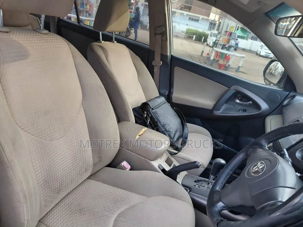Toyota RAV4 2012 White