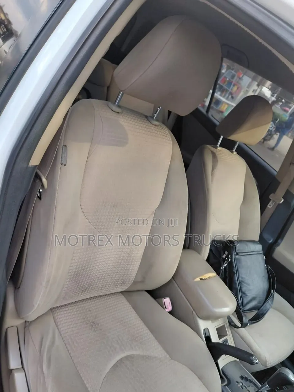 Toyota RAV4 2012 White