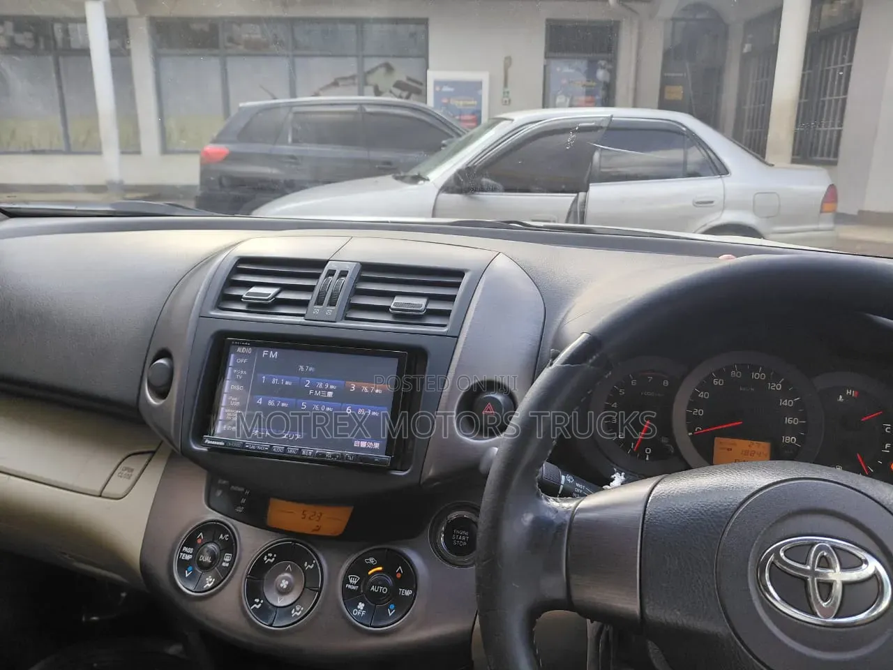Toyota RAV4 2012 White
