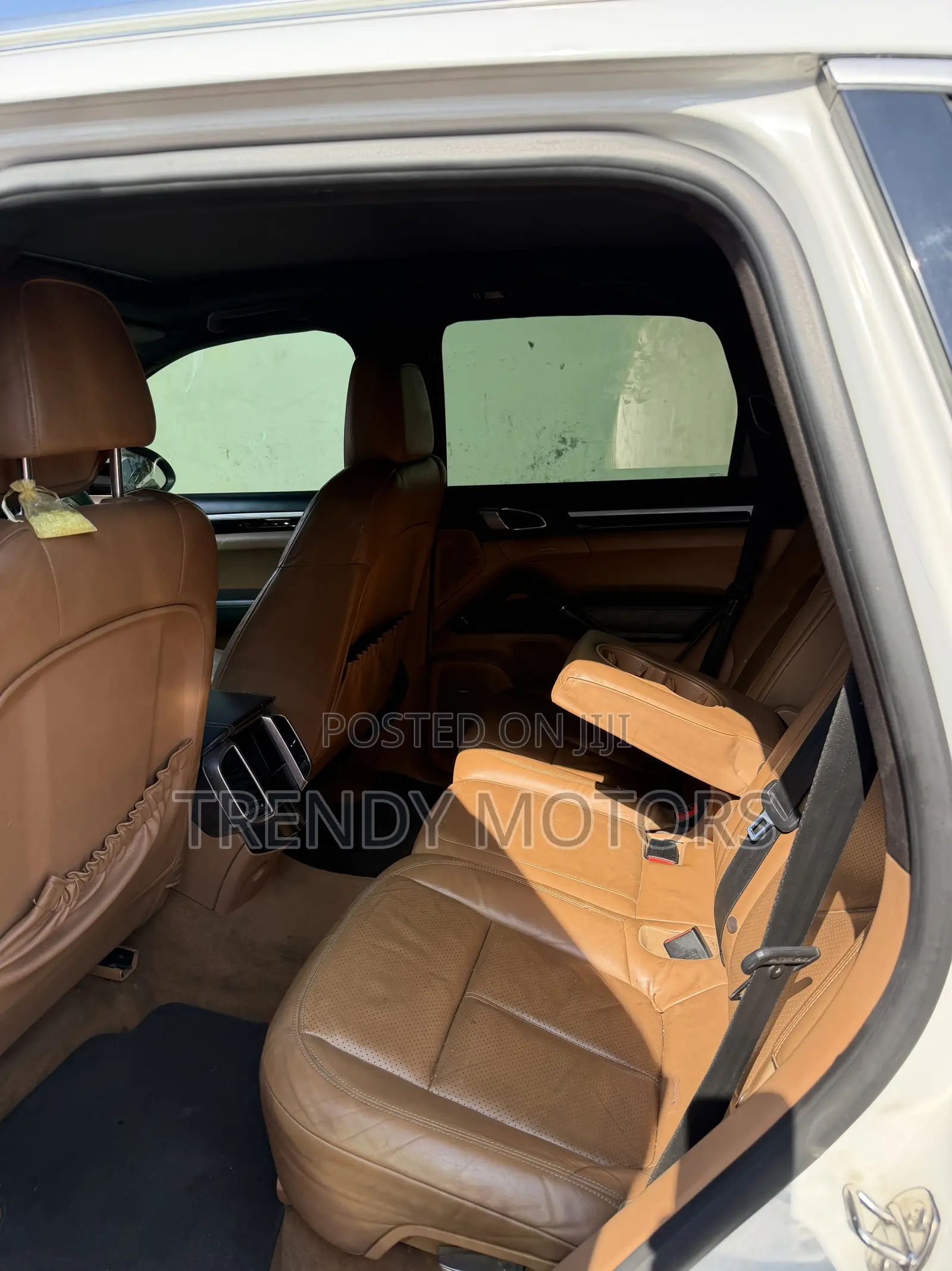Porsche Cayenne 2014 White