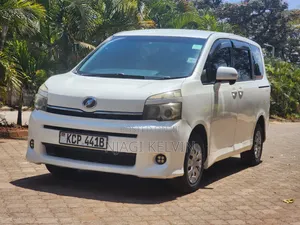 Toyota Voxy 2010 White