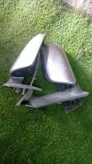 Toyota Isis Side Mirror