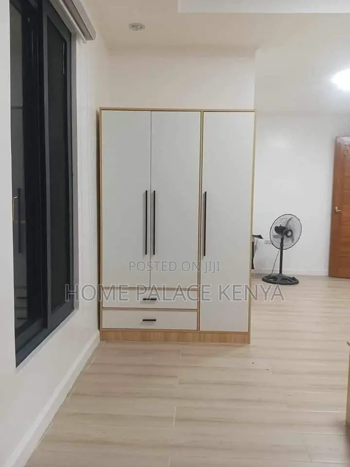 Wooden Wardrobe; Elegant Modern Wardrobe for Bedroom With Storage