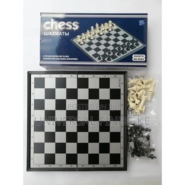 Magnetic Chess Board Game Set – Foldable Chess Board - thumbnail 2