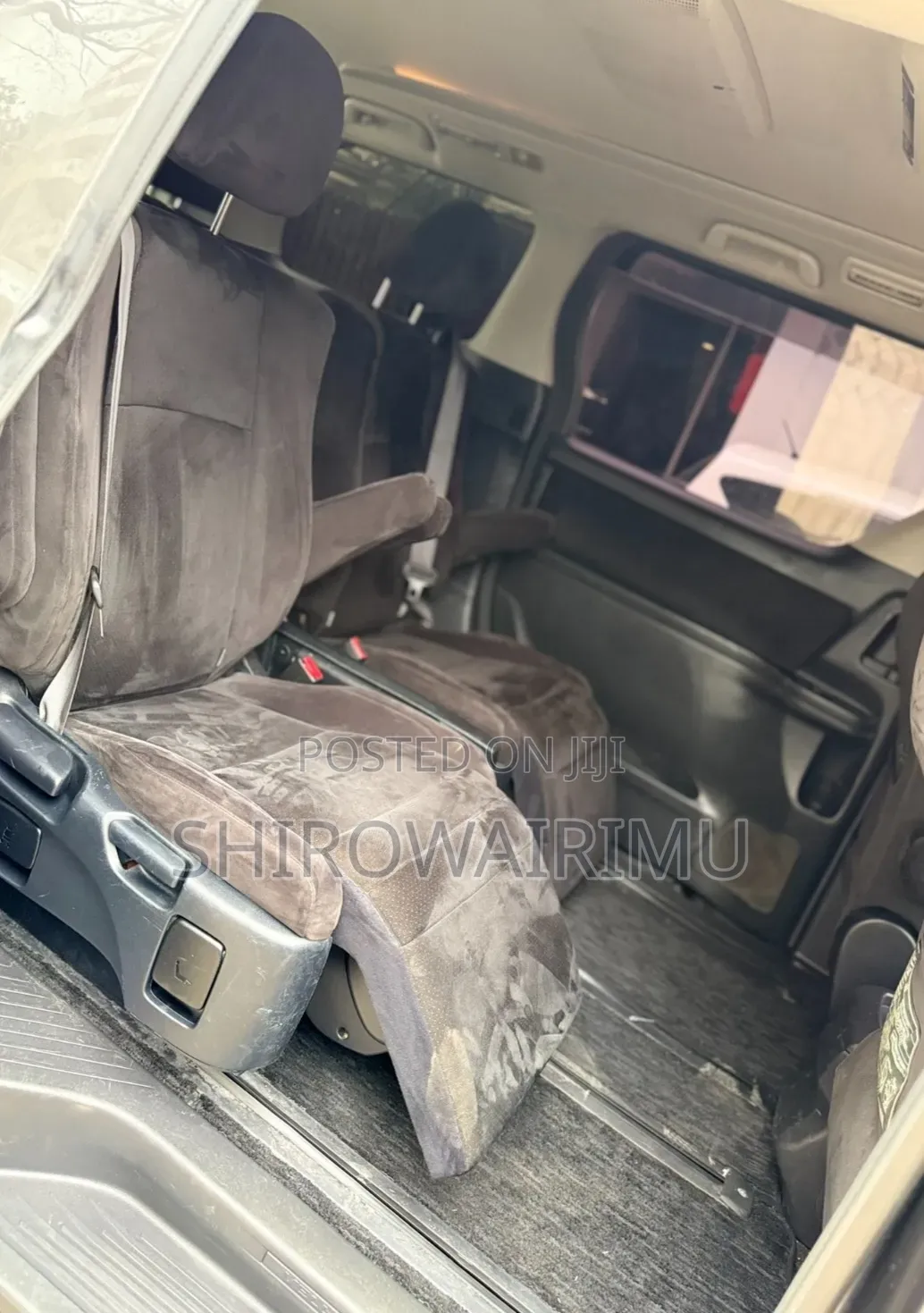 Toyota Vellfire 2010 Gray
