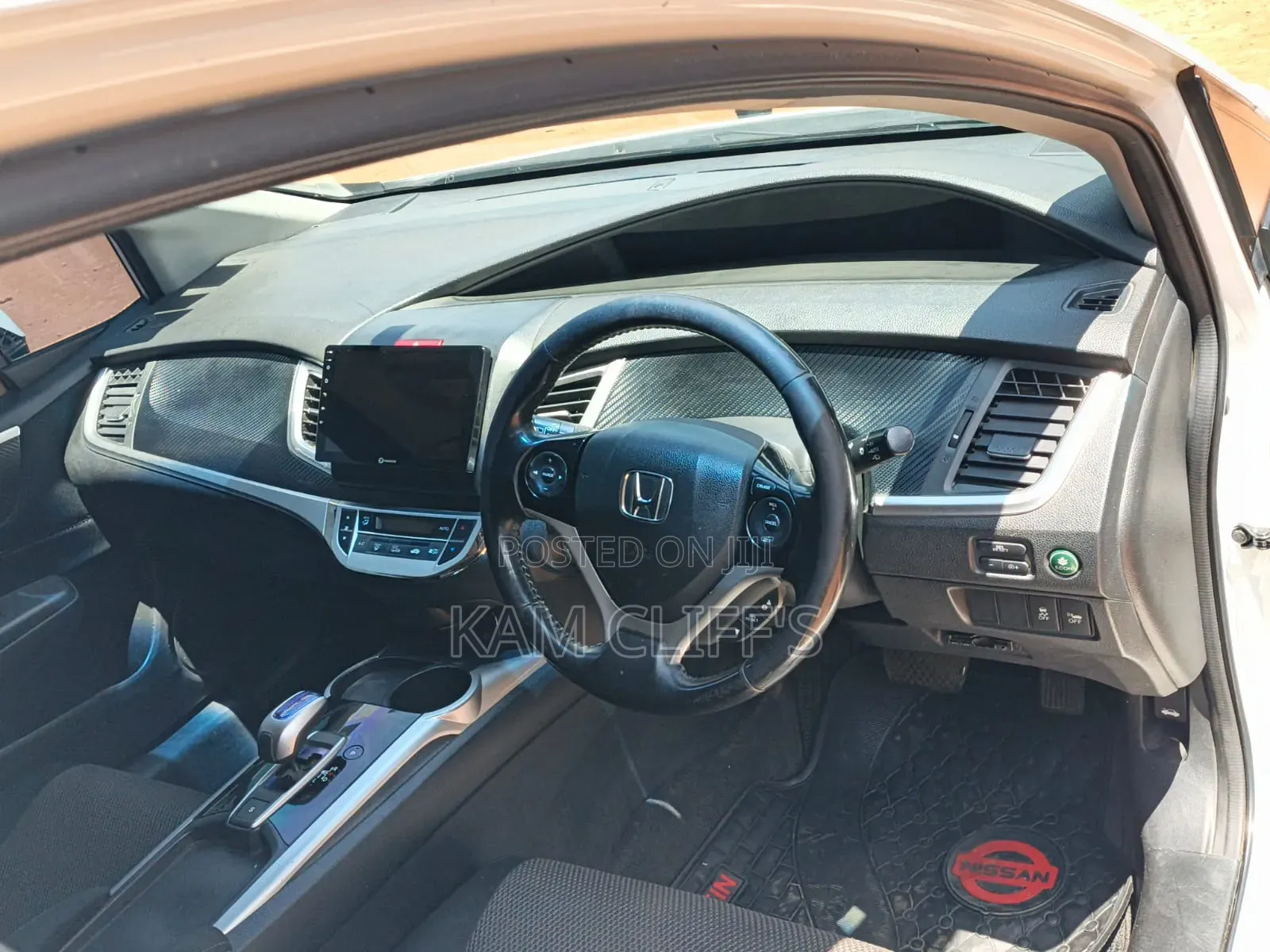 Honda Jade 2015 White