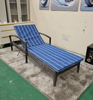 Adjustable Rattan Sunbed