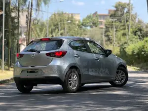 Mazda 2 2020 Silver