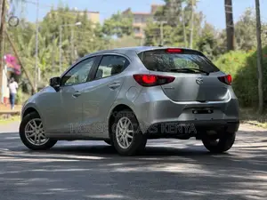 Mazda 2 2020 Silver