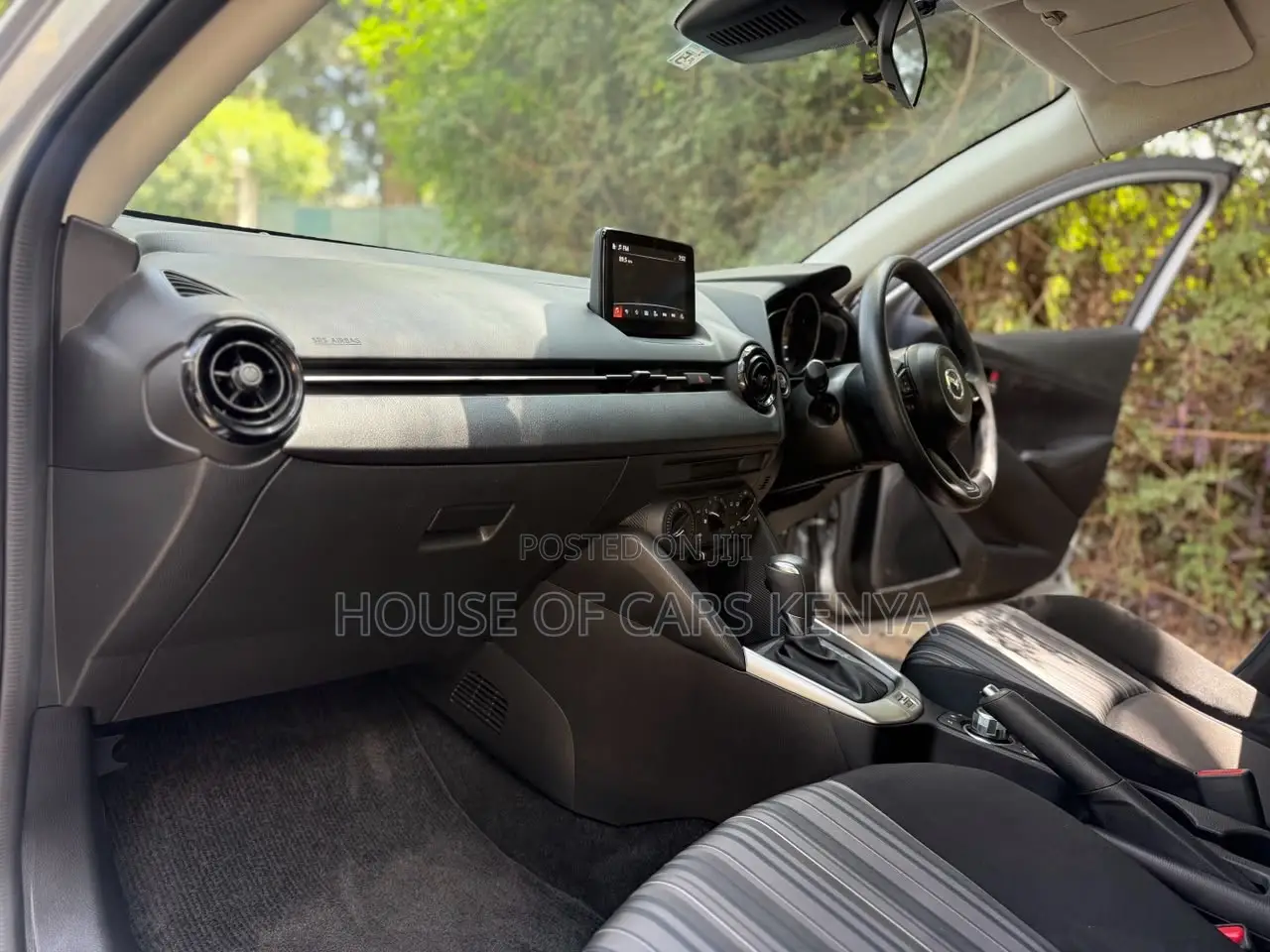 Mazda 2 2020 Silver