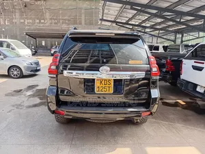 Toyota Land Cruiser 2017 Black