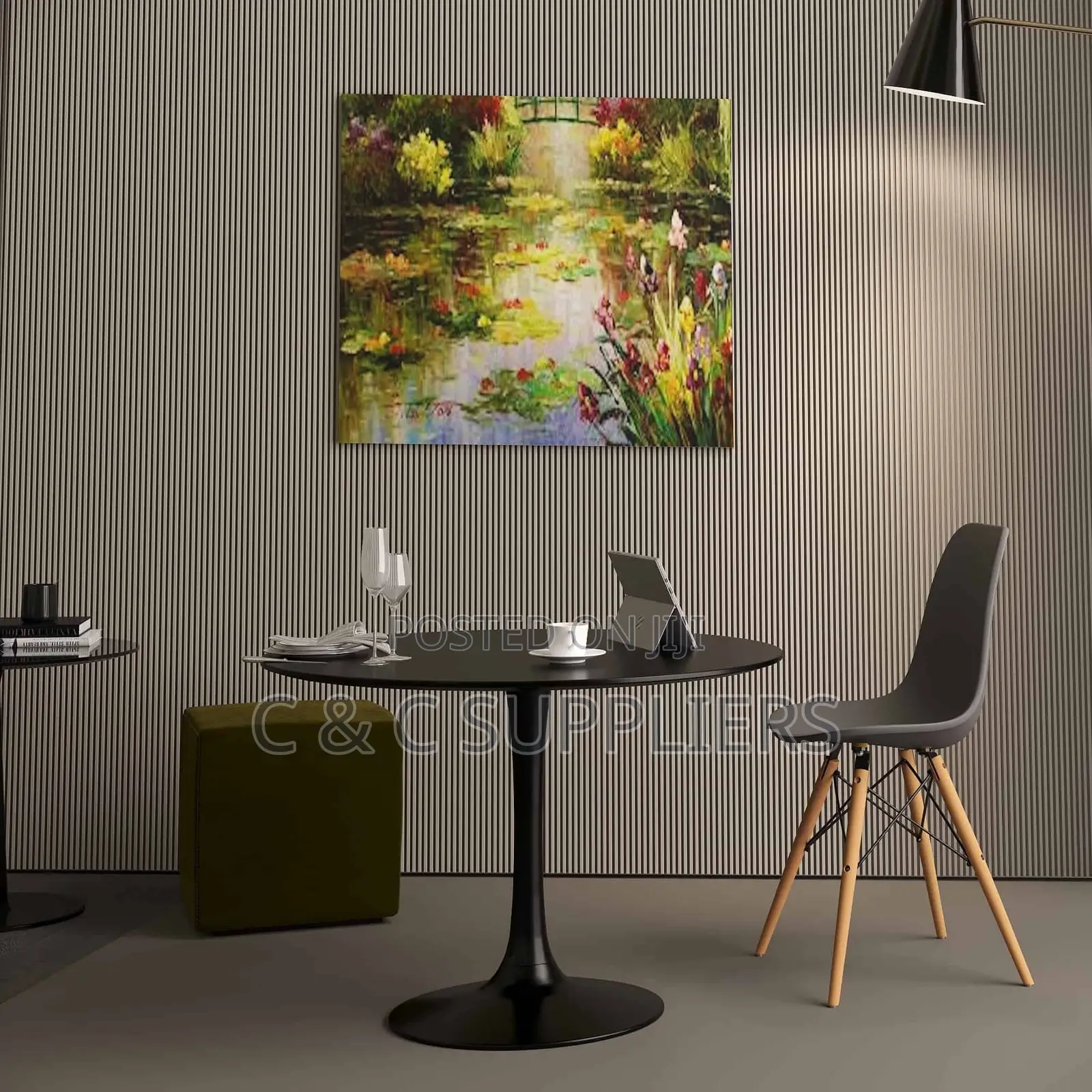 Tulip Base Marble Table