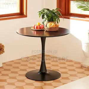 Tulip Base Marble Table