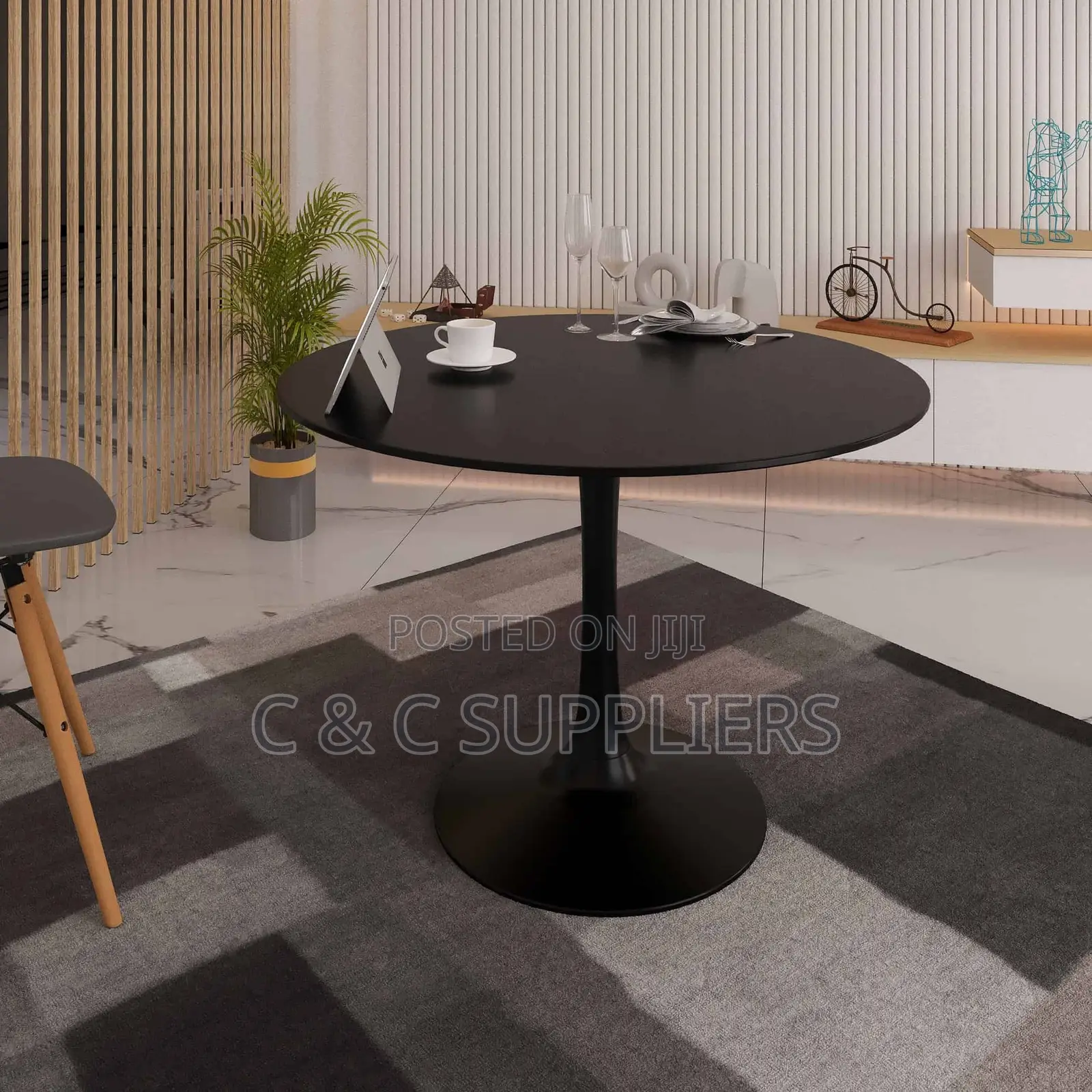 Tulip Base Marble Table