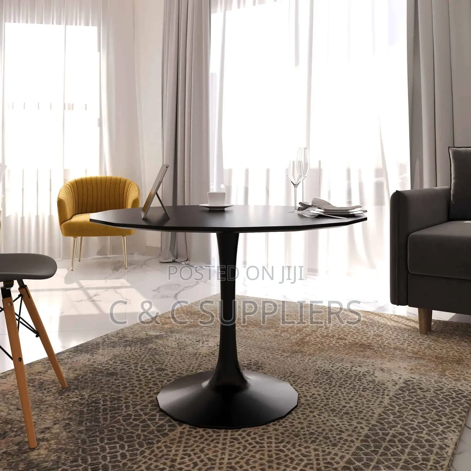 Tulip Base Marble Table
