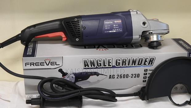 Freevel AG 2600-230 9 Inch Angle Grinder 2600W 6500RPM